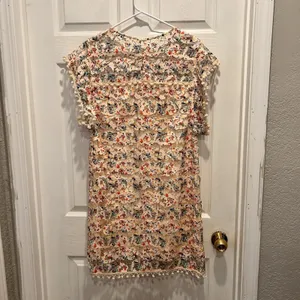 Revolve Tularosa Floral Guipure Lace Pom Pom Trim Mini Shift Dress Cream Large‎ thumbnail 4