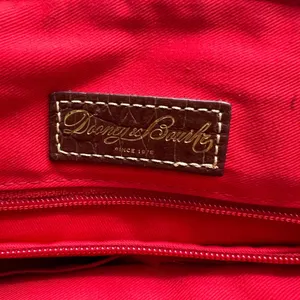 Guess by Marciano Dooney & Bourke Womens Handbag Old Money Quiet Luxury Classy Glam Feminine thumbnail 7