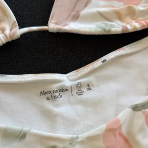 Abercrombie & Fitch Pastel Bikini Set thumbnail 2
