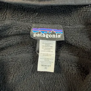Patagonia R2 Fleece Hoodie Womens XS Black Full Zip Polartec Jacket thumbnail 3
