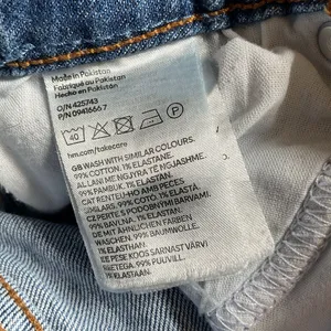 H&M Médium Wash High Waisted Blue Denim Jeans Women’s Size 8 (EUR 40) thumbnail 7