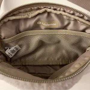 Lululemon White Sherpa Belt Bag thumbnail 2
