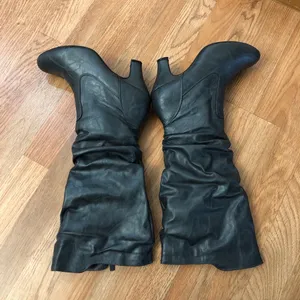 Women’s gray boots size 10 thumbnail 6