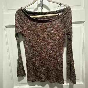 Anthropologie Akemi + Kin Size Small Off The Shoulder Bell Sleeves Top thumbnail 2