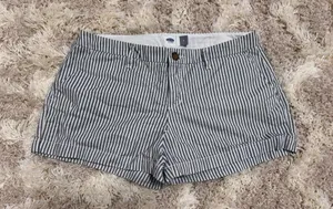 Old Navy Striped Career Shorts size 6 thumbnail 1