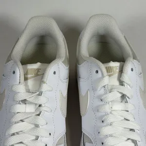 Nike Women's Size-7 Gamma Force Sneakers White/Light Bone/Sanddrift thumbnail 5