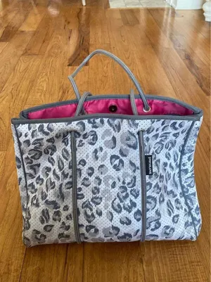 Prenelove Neoprene Bag thumbnail 1