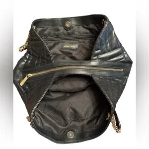 Michael Kors Peyton Large Quilted Tote Black Gold Chain Shoulder Bag black thumbnail 6
