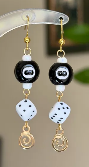 Handmade y2k funky grunge 8 ball dice swirl dangle earrings 🎲🖤💕 thumbnail 1