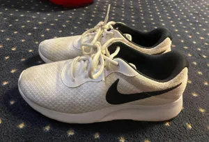 White Sneakers thumbnail 1