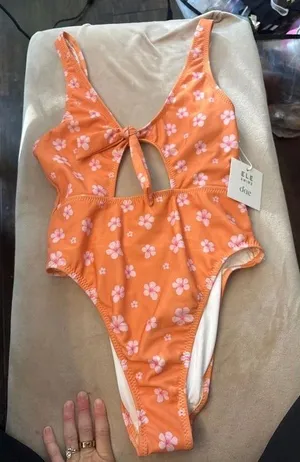 Ele swims x dae hair floral one piece thumbnail 1