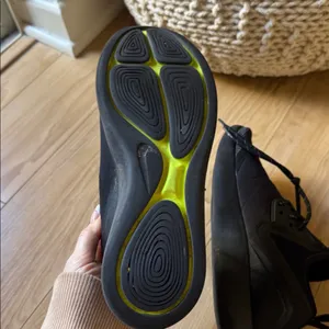Nike Black Women's Sneakers thumbnail 6