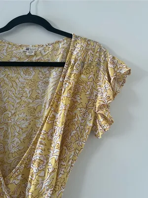 Billabong Yellow Floral Wrap Mini Dress Medium Beachy Coastal Vacation Summer thumbnail 3