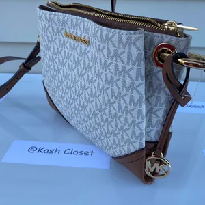 MK Nicole Large Triple Compartment Crossbody- Vanilla thumbnail 2