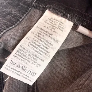 Madewell Women's Black 9" Mid-Rise Skinny Raw Hem Jeans Size 27 thumbnail 8
