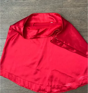 SheIn Red silk miniskirt thumbnail 3
