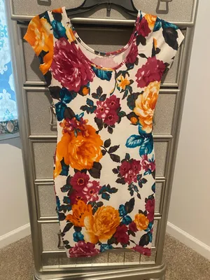 Chelsey Dress Size S, Great Cond.. thumbnail 3