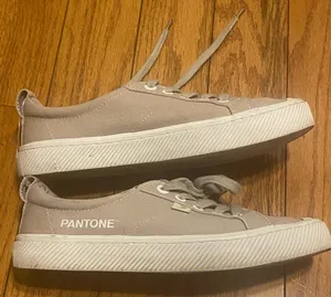 Cariuma x Pantone Gray‎ White Lace Up Casual Unisex Sneakers Womens 8.5 Mens 7 thumbnail 1