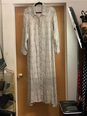 The Boho Mind Grey Printed Button-Front Maxi Shirt Dress Size-Small Quiet Luxury thumbnail 3