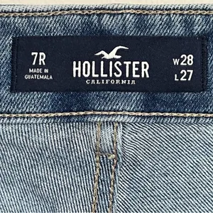 Hollister Jeans Curvy Ultra High Rise Mom Jeans Belted Raw Hem Size 7 Regular‎ thumbnail 7
