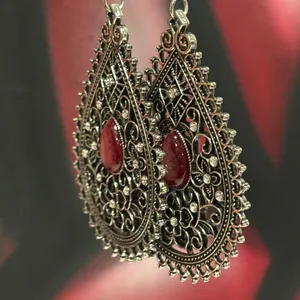 Paparazzi Eden Glow Red Cat's Eye Silver Filigree Teardrop Earrings thumbnail 3