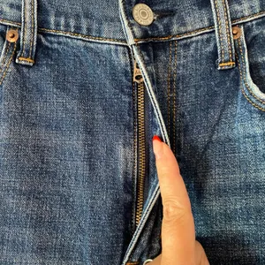 Abercrombie & Fitch Long Ankle Straight Ultra High Rise Jeans Women size 4 / 27 thumbnail 4