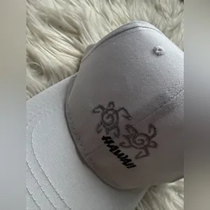 NEW Hawaii embroidered cap White thumbnail 2