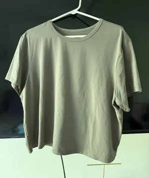 All in motion top thumbnail 1