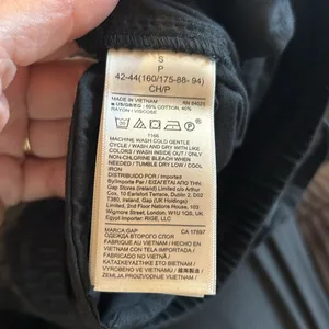 Gap Everyday Easy Pants, Drawstring Waist, Black, Size Small thumbnail 6