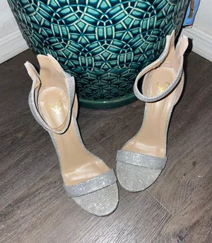 Heels Sparkly Size 6.5 thumbnail 2