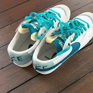 Nike Women’s Blazer Low ’77 Jumbo White Teal Green Leather Sneakers Size 11 thumbnail 5