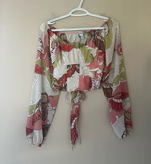 Rue 21 Cropped Butterfly Blouse thumbnail 1