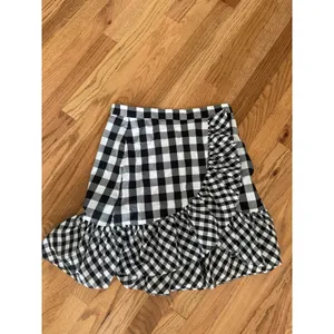 J Crew Skirt Womens 2 Black White Gingham Mini Asymmetric Ruffle Wrap A‎ Line thumbnail 2