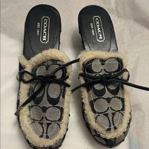 Coach Women's Black and Cream Fuzzy Slippers thumbnail 1