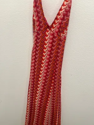 Sleeveless V-Neck Maxi Dress in Red Pattern by Emory Park Size L thumbnail 2
