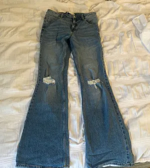 Zara flared ripped jeans thumbnail 1