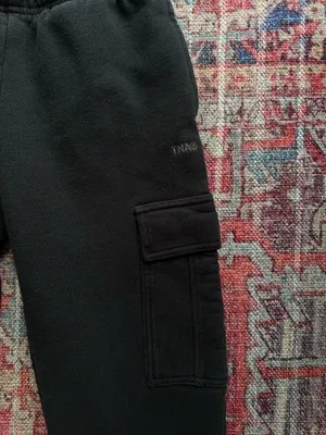 Aritzia TNA Sweatfleece Cozy Fleece Mega Fit Joggers Cargo Black thumbnail 4