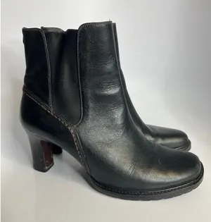 Cole‎ Haan Womens Black Leather Chelsea Heeled Ankle Boots Size 8.5 B thumbnail 1