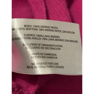 Banana republic magenta pink v-neck merino wool sweater Medium academia preppy thumbnail 5