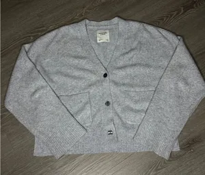 Abercrombie & Fitch Gray Women's Sweater thumbnail 1