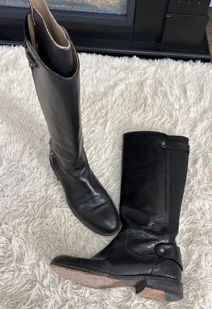 FRYE Women's Black Leather Tall Riding Boots Buckle Detail Side Zip 9.5‎ thumbnail 1