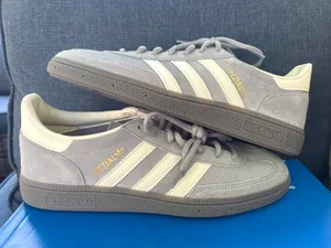 Adidas Sambas unisex 9.5 men, 10.5 women thumbnail 1