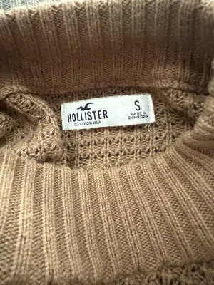 Hollister Cropped Sweater thumbnail 3