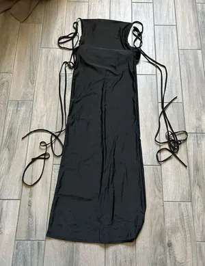 Black Backless Tie thumbnail 1