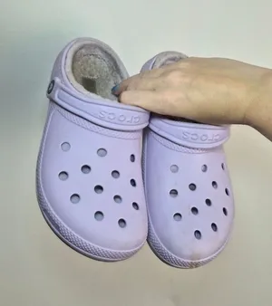 CROCS Purple Lined Clogs in Light Lavender Womens 8 Mens 6 thumbnail 1