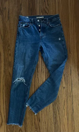 Levi's Wedgie Straight Jeans thumbnail 1