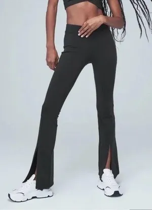 ALO Airbrush High Waist Flutter Legging in Black Sz. XS thumbnail 1