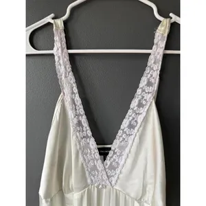 Jones New York Ivory Satin Nightgown with Lace Trim thumbnail 3