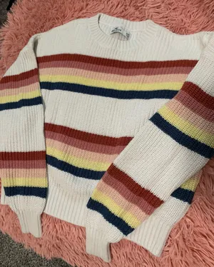 Hollister Sweater thumbnail 1