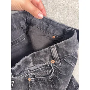 American Eagle Curvy Mom Short 0 Strigid Black thumbnail 4